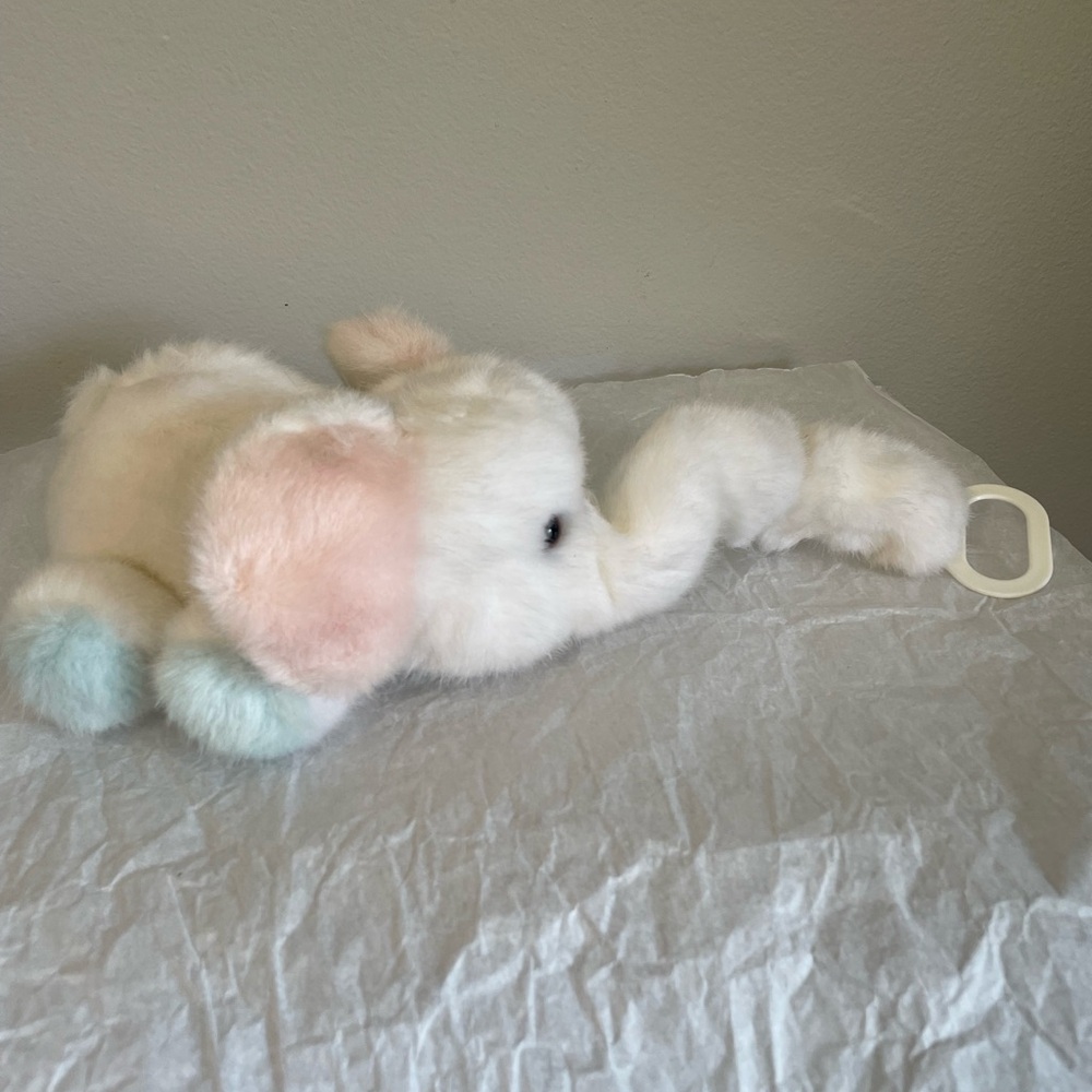 Dakin Cyrano Elephant Plush Crib Toy Musical Works/Plays *Wish Upon A Star” 1990